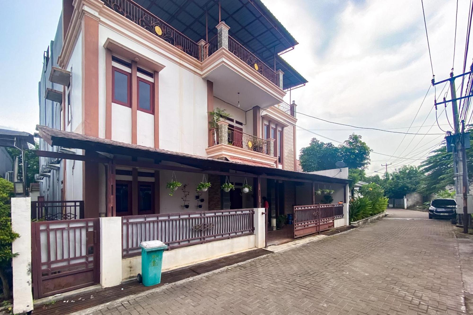 Hotel Falira Syariah Mitra Reddoorz Serang